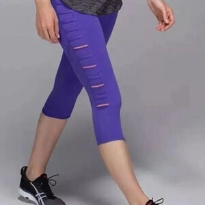 Lululemon Breezy Crop Leggings in Iris Flower